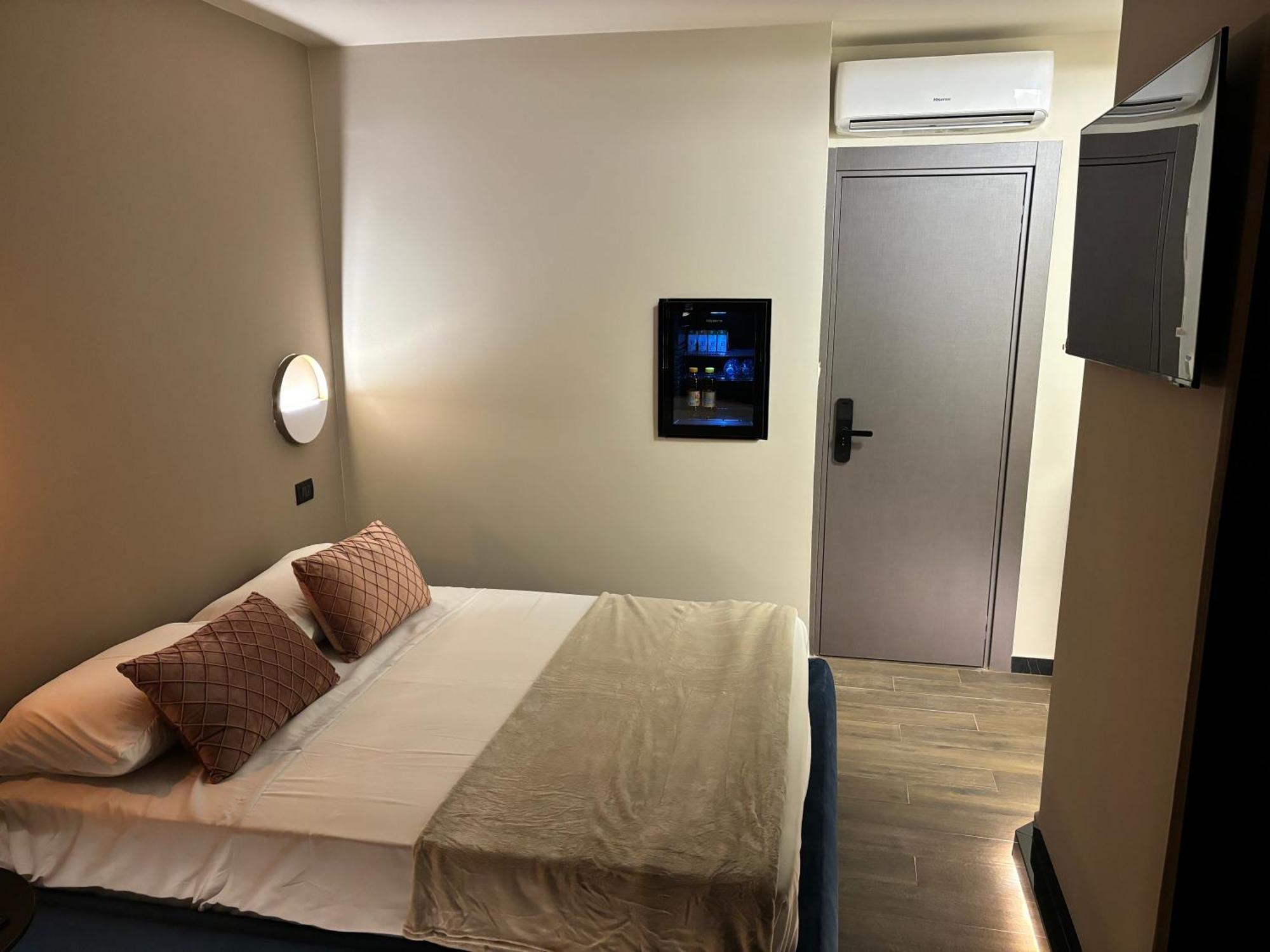 Cbh Sicitaly Group Bed & Breakfast Ачи Кастело Екстериор снимка