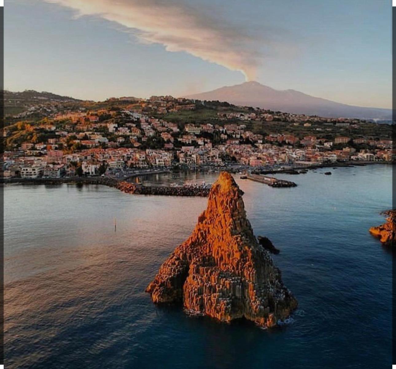 Cbh Sicitaly Group Bed & Breakfast Ачи Кастело Екстериор снимка